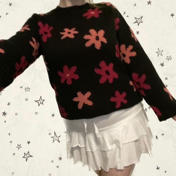 Daisy Sweater 🌸 - Picture 2 of 3